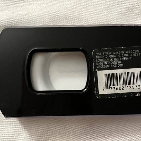 Ardell, Red Cherry, and MAC fake eyelashes - Picture 10 of 10